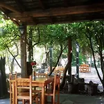 Cavenes Del Cabaco Hotel