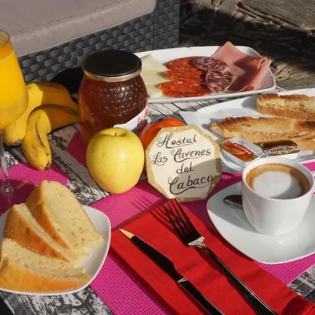 Hostal Restaurante Las Cavenes Del Cabaco Szálloda