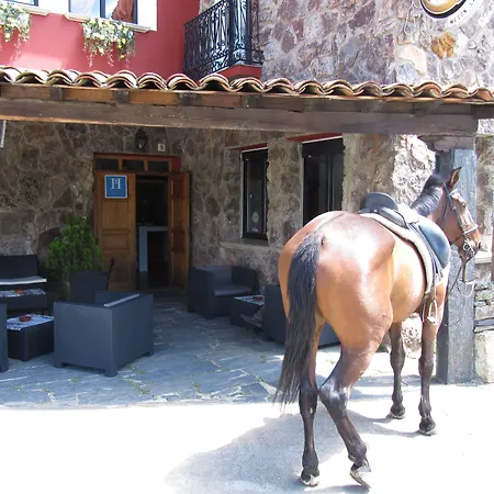 Restaurante Cavenes Del Cabaco 2*