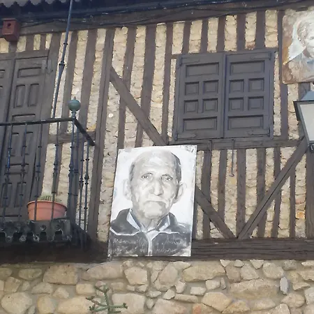 Hostal Restaurante Las Cavenes Del Cabaco El Cabaco