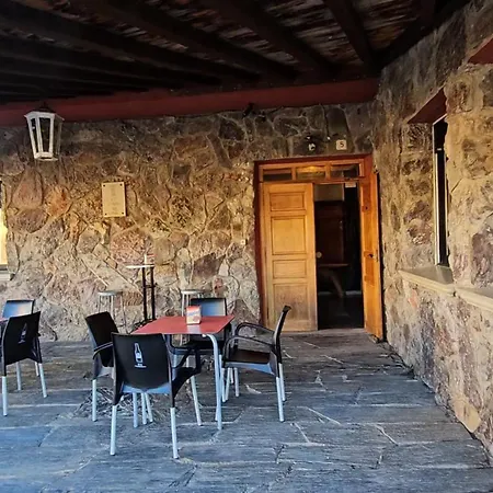 Hostal Restaurante Las Cavenes Del Cabaco 2* El Cabaco