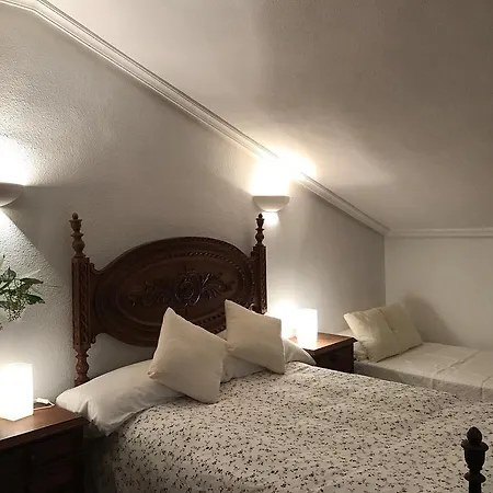Hostal Restaurante Las Cavenes Del Cabaco Szálloda El Cabaco