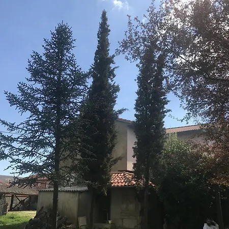 Hostal Restaurante Las Cavenes Del Cabaco Szálloda 2*