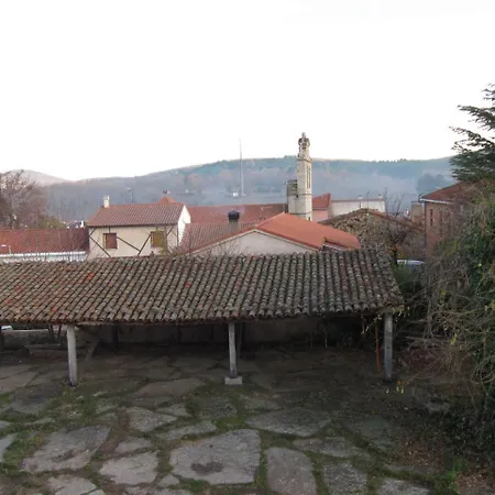 Szálloda Hostal Restaurante Las Cavenes Del Cabaco 2*