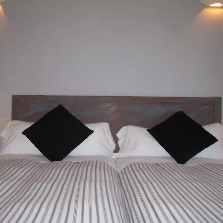 Hostal Restaurante Las Cavenes Del Cabaco 2* El Cabaco