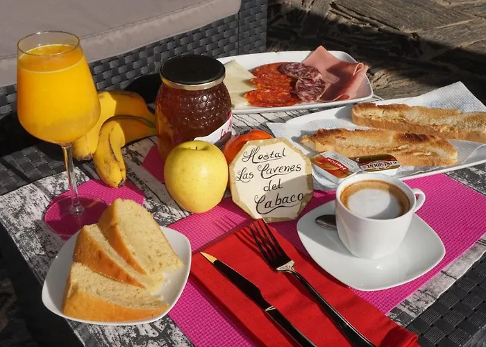 Cavenes Del Cabaco מלון